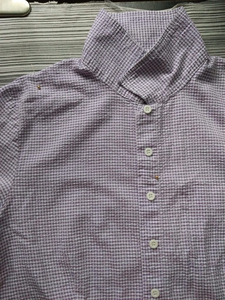 Beautiful DIY: Simple Shirt into Elegant Top 